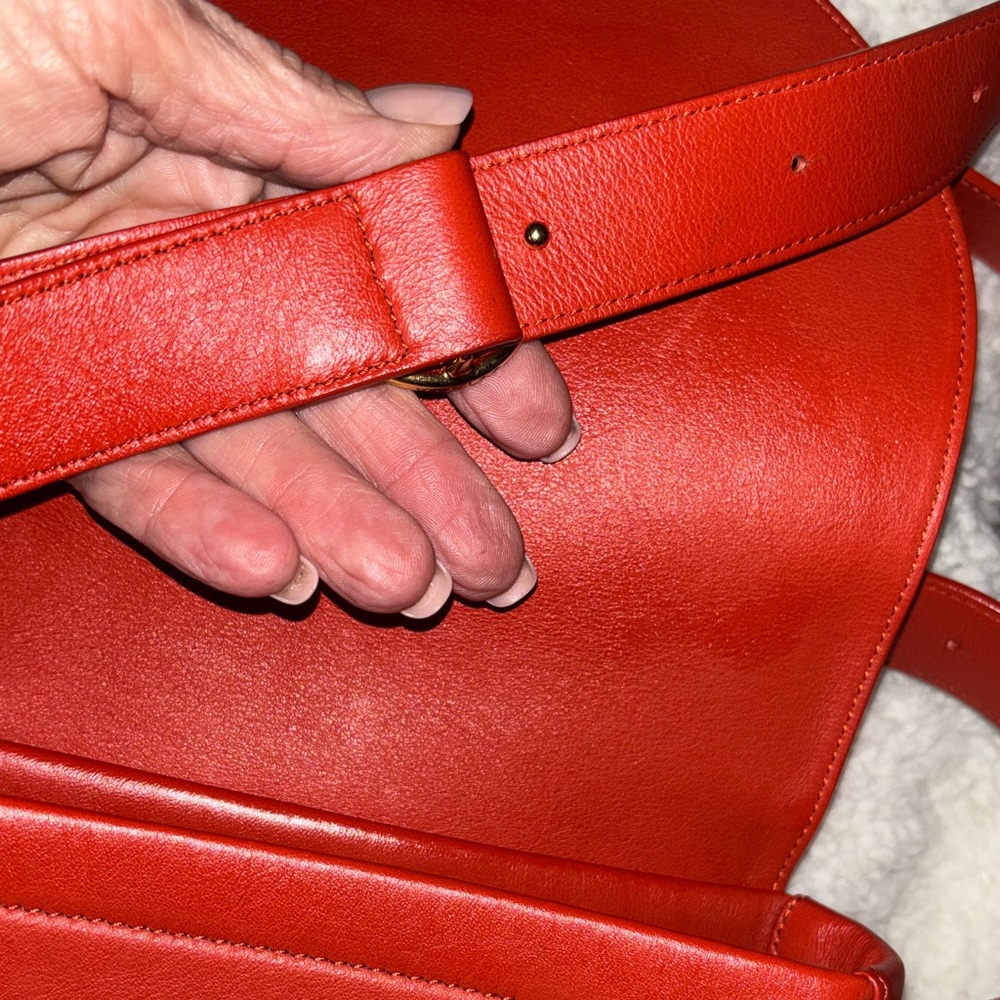 Cuyana Like New. Red Leather Crossbody Half Moon Bag - Picture 4 of 8